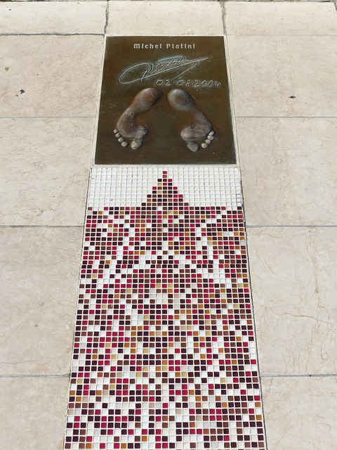 国足遭遇重创，朱辰杰不幸粉碎性骨折！.